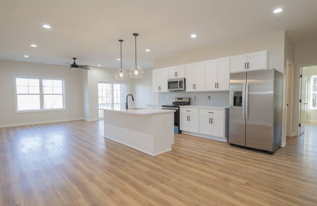 128 Brenleigh Court - 104 Gallery 2