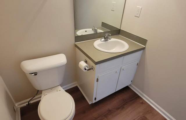 2128 Flagstone Court Gallery 3
