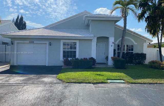 11523 SW 61st Ter - 11523 Southwest 61st Terrace, Sunset, FL 33173