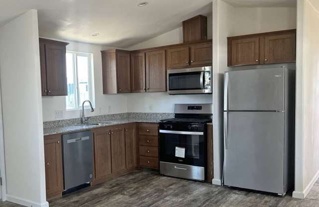 1470 Elizabeth St photos photos