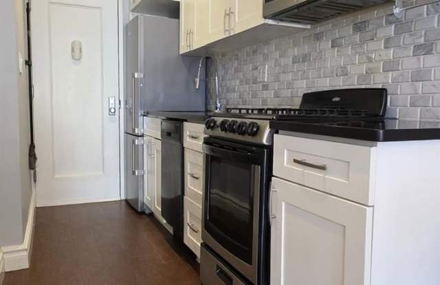 133 Lincoln Avenue - 133 Lincoln Avenue, Mineola, NY 11501 133 Lincoln Avenue - 133 Lincoln Avenue, Mineola, NY 11501