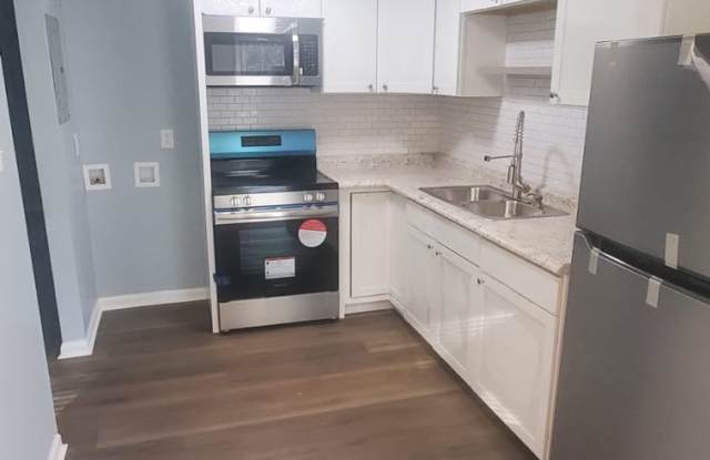 1639 Newark Avenue - 12 photos photos