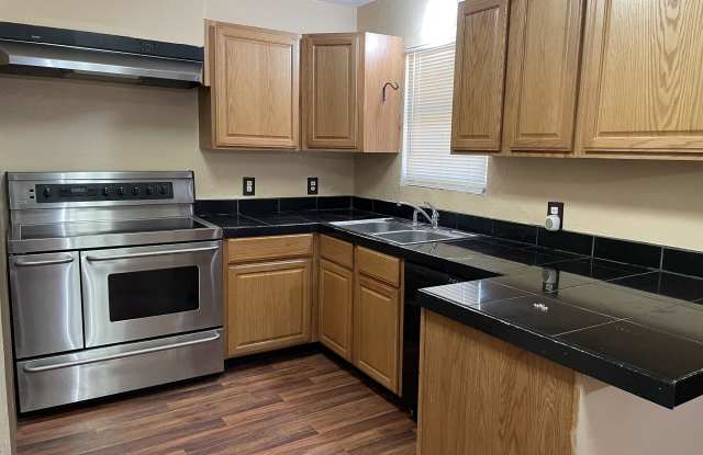 1404 Austin Street - 1404 Austin Street, Portland, TX 78374