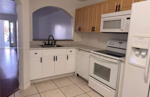 1260 SE 31st Ct photos photos