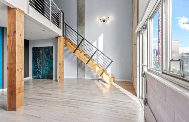 Penthouse Loft in Golden Triangle photos photos
