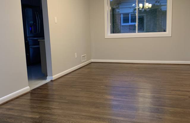 10031 Renfrew Rd - 10031 Renfrew Road, Four Corners, MD 20901