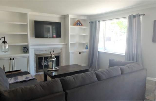 1526 South Field Court Gallery 4