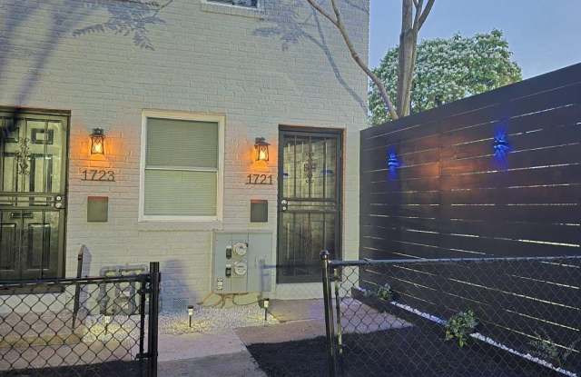 1721 GALES Place NE Gallery 2