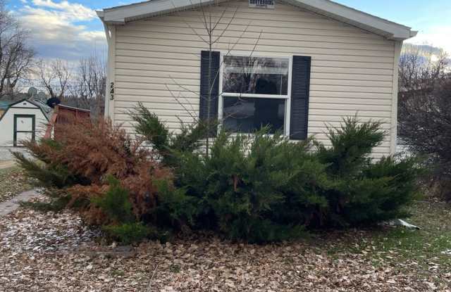Wonderful 3 Bed 2 Bath In-Town photos photos