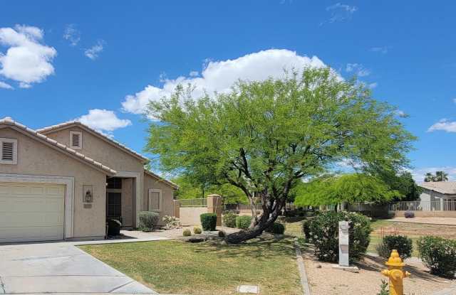 2742 S CAMELLIA Court - 2742 South Camellia Court, Chandler, AZ 85286