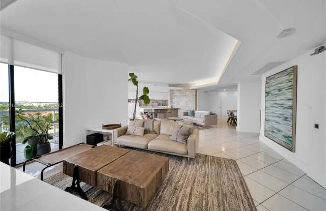 3610 Yacht Club Drive photos photos