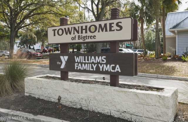 10407 BIGTREE Circle W photos photos