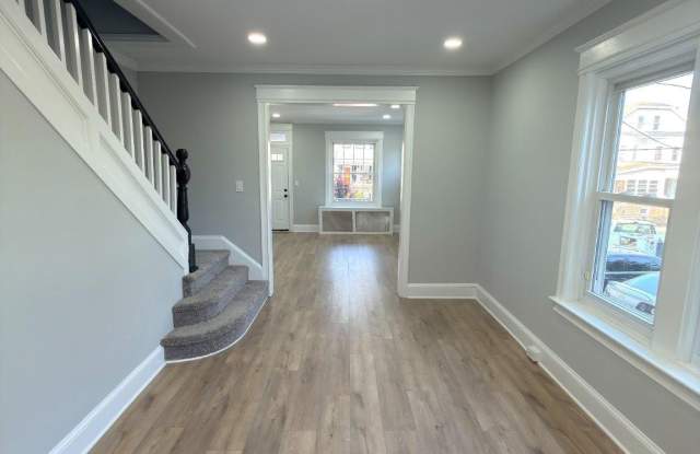 648 EDGEWOOD Avenue Gallery 4