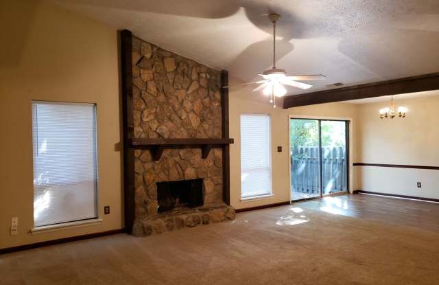 Cute 3 Bedroom 2 Bath photos photos