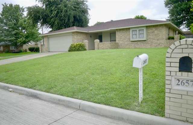 2653 Parkside Drive Gallery 2