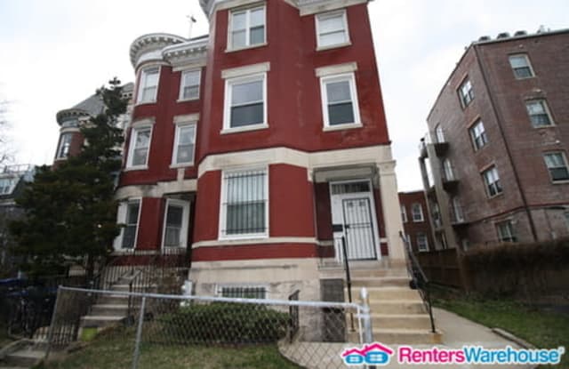 3317 Holmead Plaza North West - 3317 Holmead Pl NW, Washington, DC 20010