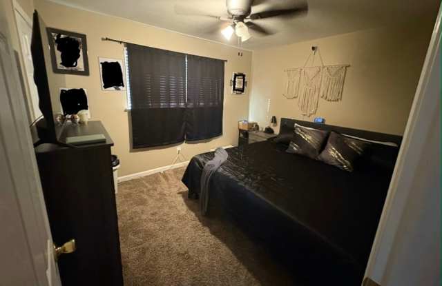 530 E H St photos photos