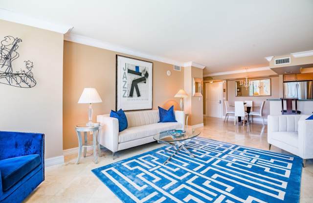 99 SE Mizner Boulevard Gallery 4
