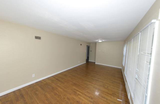 6127 Shillington Drive Gallery 2