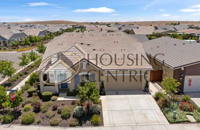 Gorgeous 1-Story Solar Home in Highly Prestigious Heritage Adult Community photos photos