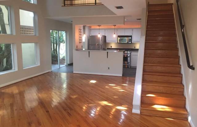 3306 Santiago Street #B Gallery 3