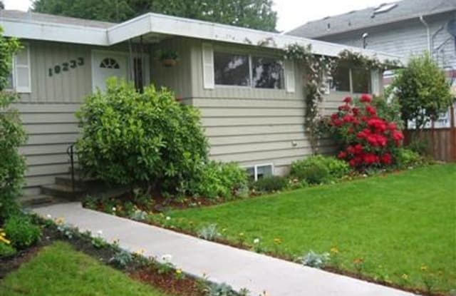 19233 Ashworth Ave N - 19233 Ashworth Avenue North, Shoreline, WA 98133