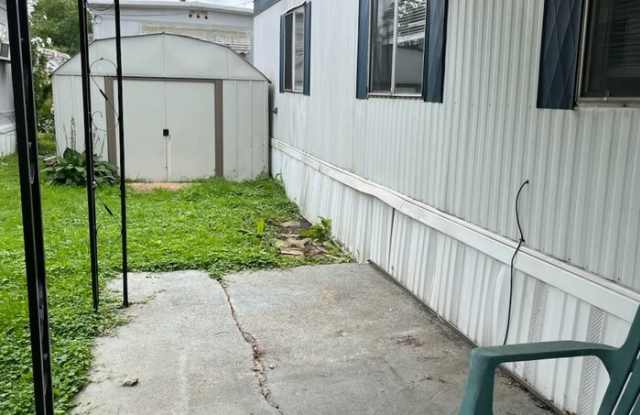 8379 Russell Lane Gallery 2