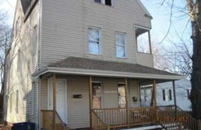 46 wood St 2 - 46 Wood Street, Waterbury, CT 06704