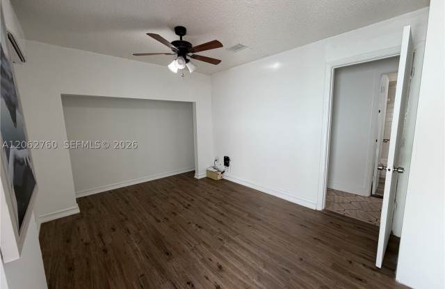 17843 NW 63rd Ct Gallery 4