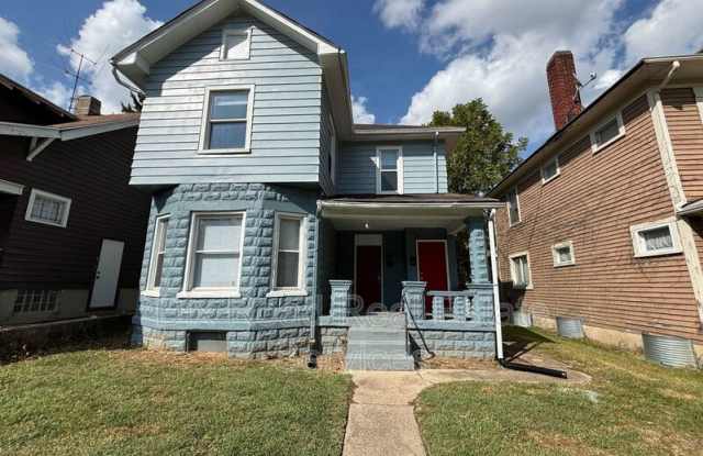 67-69 W Hudson Ave, - 67 photos photos