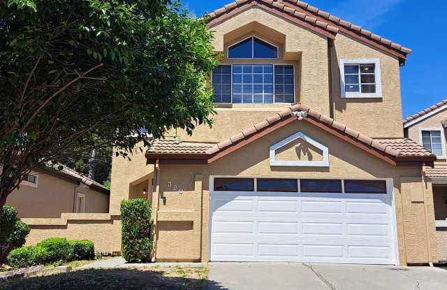 Spacious & Great Design Home in Suisun $500 off the 1st Month's Rent if Lease Signed by 05/31/26 photos photos