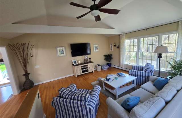 870 Noyack Road Gallery 4