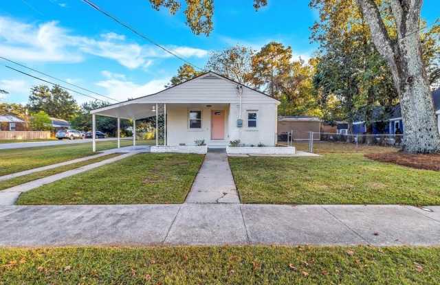 2808 Martha Drive photos photos