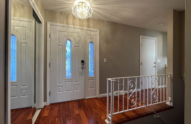 2425 Idlewild Drive Gallery 2
