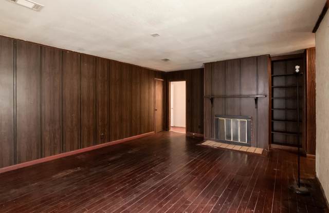 3805 North 10th Avenue Gallery 2