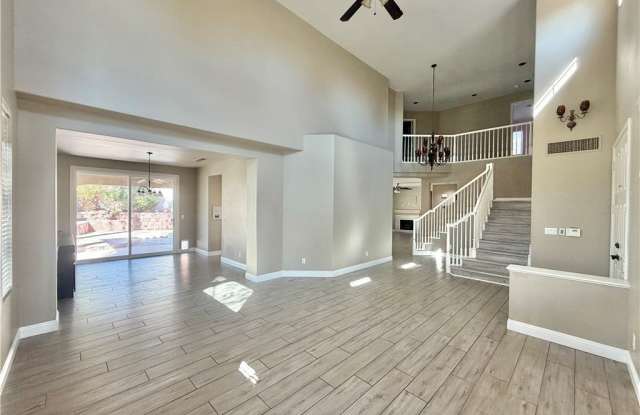 2317 Thayer Avenue Gallery 3