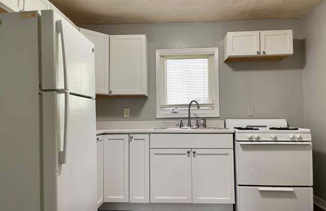 Darling 2 Bedroom 1 Bathroom Home in Minneapolis! photos photos