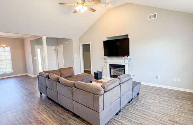 4620 Country Glen Circle Gallery 4