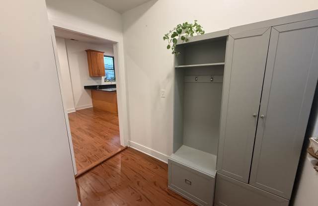 2326 South Wolcott Avenue photos photos