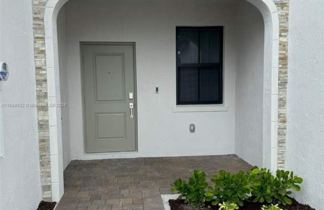 23142 SW 129th Pl Gallery 2