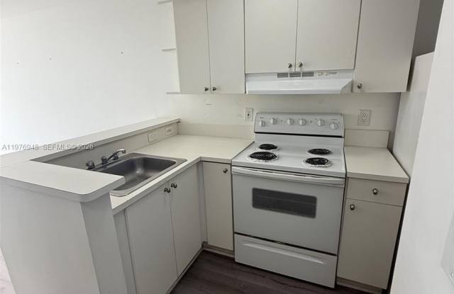 821 SW 2nd St photos photos