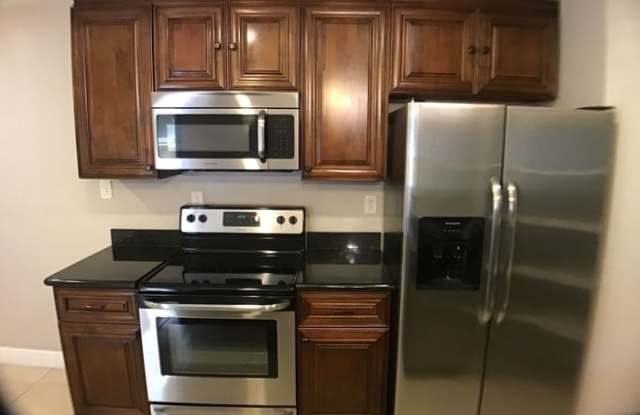 8647 Mallard Reserve Drive Gallery 3
