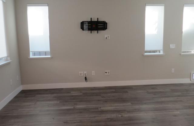 19 E Millay Loop Gallery 2