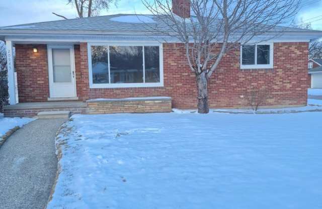 20945 Parkcrest photos photos