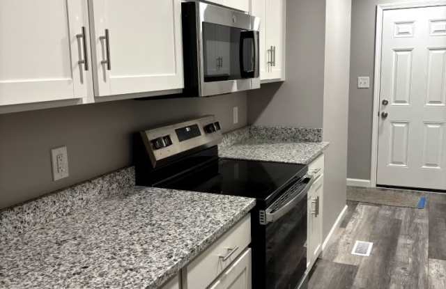 3604 SW Skyline Parkway - 3604 Southwest Skyline Parkway, Topeka, KS 66614