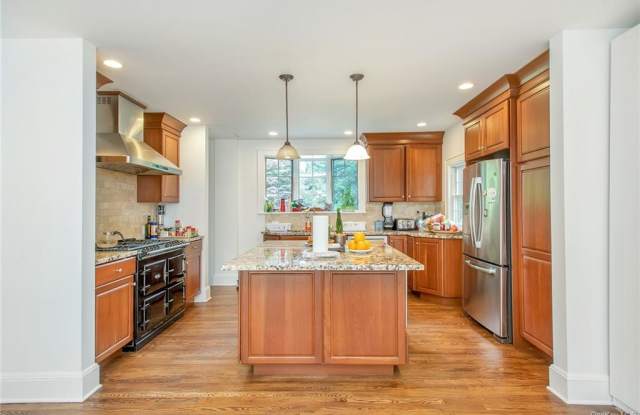 154 Brewster Road Gallery 2