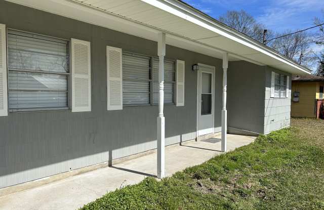211 Woodland Circle Gallery 2