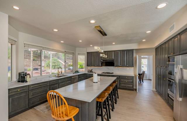 Prestige Luxury Single 5bed 3bath House photos photos