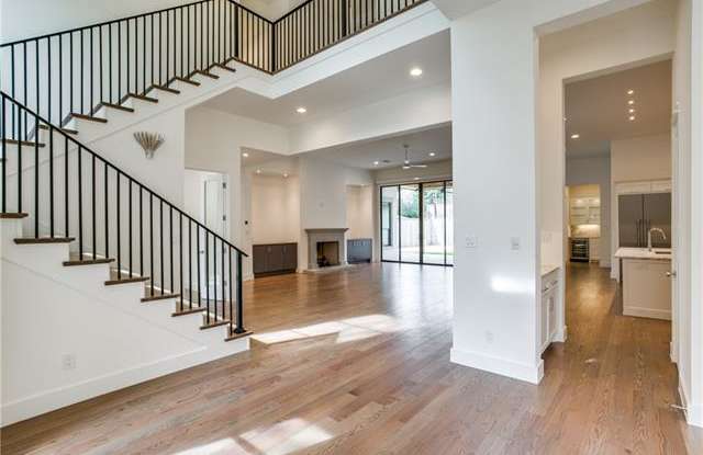 7533 Colgate Avenue Gallery 4