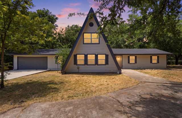 103 #A Calhoun Bend Gallery 1